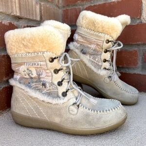VTG ‘94 TECNICA Suede Ski Bunny After Ski Slope Boots with embroidery detail